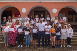 La ADL de Torrelavega entrega los diplomas a los participantes de losprogramas SAMIR y MUR