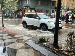 La alcaldesa de Santander achaca las inundaciones del mi&eacute;rcoles a que las obras de drenaje no est&aacute;n acabadas y cuando est&aacute; acabado se inunda tambi&eacute;n