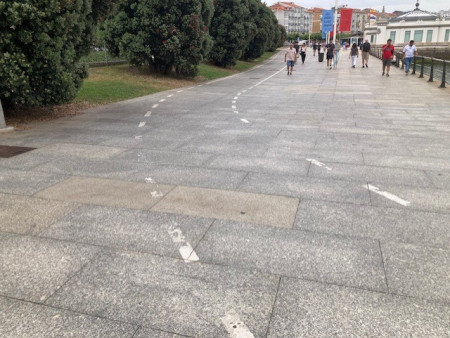 La alcaldesa de Santander impulsará una campaña de concienciación para usuarios de bicis y patinetes