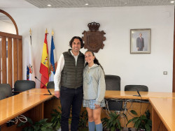 La alumna del San Jos&eacute; de Astillero Maialen Lav&iacute;n recibe la beca Amancio Ortega para estudiar en Canad&aacute;