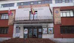 La Casa de Cultura de Torrelavega inaugura una exposición de grabados de Demetrio Cascón