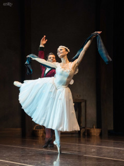 La Compa&ntilde;&iacute;a Nacional de Danza abre este jueves el programa de ballet del FIS con `La Sylphide`