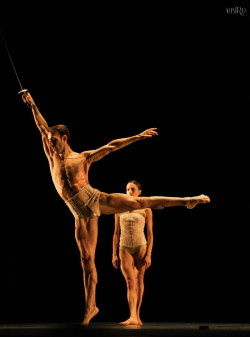 La Compa&ntilde;&iacute;a Nacional de Danza desata la ovaci&oacute;n en el Teatro de la Zarzuela con el estreno de `AI&Oacute;N`