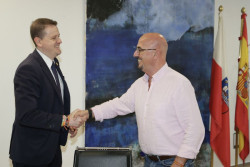 La consejer&iacute;a de Cesar Pascual estudia construir un nuevo consultorio en San Felices de Buelna esta legislatura