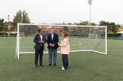 La consejeria de Luis Martinez renueva la pista polideportiva de Herrera de Camargo por casi 50.000 euros