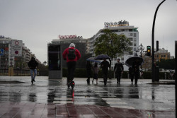 La dana Adam mantiene en aviso a cinco provincias, con Barcelona y Gerona en naranja por lluvias