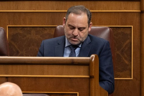 La Ejecutiva del PSOE exige a Ábalos que entregue su acta de diputado al PSOE en 24 horas tras el `caso Koldo`
