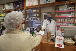 La farmacia comunitaria puede desempe&ntilde;ar un "papel cl&iacute;nico clave" en la aplicaci&oacute;n de la vacuna COVID-19