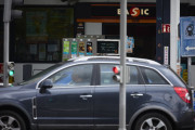 La gasolina toca un nuevo m&aacute;ximo anual tras once semanas de alzas y el di&eacute;sel retoma las subidas