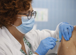 La Generalitat Valenciana vacunará "por primera vez" este otoño a las personas mayores vulnerables frente al VRS