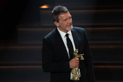 La obra teatral `1936` y el musical `Gypsy`, de Antonio Banderas, arrasan en la tercera edici&oacute;n de los Premios Tal&iacute;a
