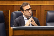 $posts[$i]->TITULO