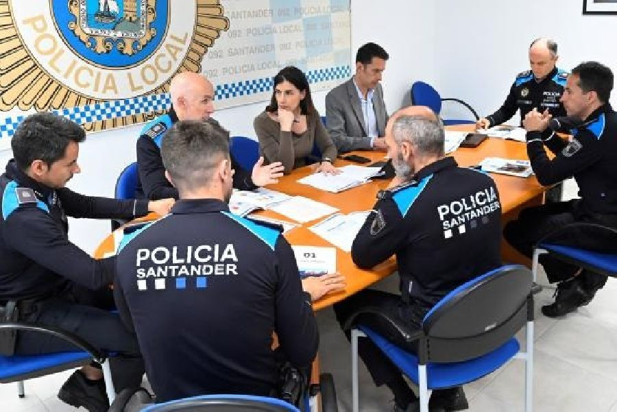La Polic&iacute;a de Santander enfrentada con la alcaldesa avisan de falta de "dispositivos adecuados y garant&iacute;as de seguridad" esta Nochevieja