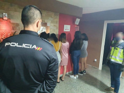 La Polic&iacute;a desmantela en Elche una red que reclutaba a mujeres para explotarlas sexualmente