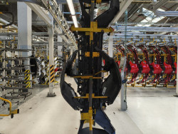 La producci&oacute;n industrial baj&oacute; en Cantabria en 2025 un 0,8%, el quinto peor dato del pa&iacute;s