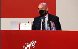 La RFEF muestra su "firme oposici&oacute;n" al acuerdo entre LaLiga y CVC