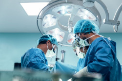 La sanidad privada realiza el 28% de las intervenciones quirúrgicas en Cantabria, según la Fundación IDIS