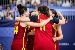 La selecci&oacute;n femenina de 3x3 gana (18-16) a Estados Unidos y luchar&aacute; por el oro