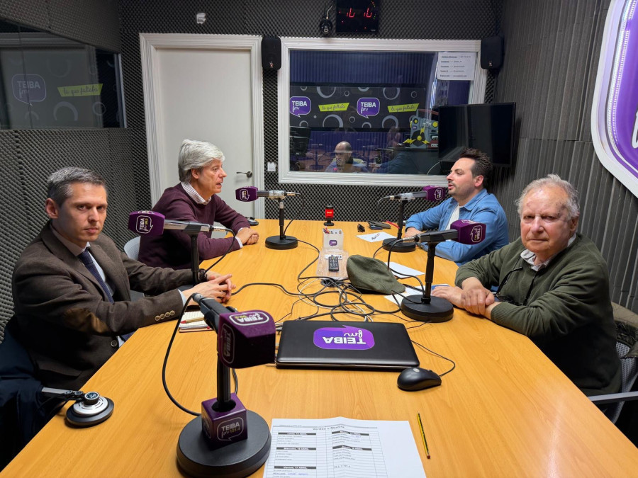 La tertulia de Claudio Acebo con variedad en los temas.     Carlos Magdalena