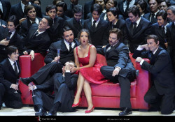 `La Traviata` conmueve al p&uacute;blico del Teatro Real en su regreso