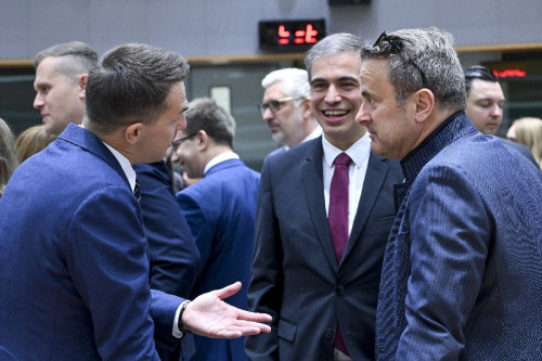 La UE no admite la oficialidad del catalán y Sanchez no puede cumplir con Puigdemon