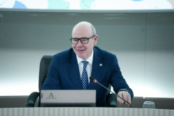 La UGR se pone a disposici&oacute;n de la familia de la estudiante asesinada en M&eacute;xico y convoca un minuto de silencio