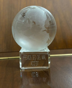 La V Edici&oacute;n Premio Literario "Sed de Mal" de Novela Negra ha premiado con el primer Acc&eacute;sit el relato&nbsp; "POLVO ENTRE BRUMA" del Dr.  ALFONSO CAMPUZANO