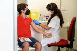  La vacunaci&oacute;n de los j&oacute;venes de 12 a 19 a&ntilde;os alcanza el 90% en Cantabria