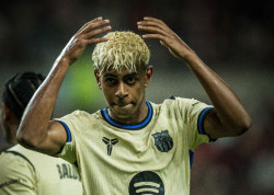 Lamine Yamal lidera la goleada del Bar&ccedil;a ante el FC Seoul (3-7)