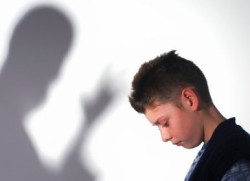 Las autoprofecías, o el arte de tropezar en la misma piedra