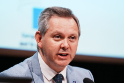 Las CCAA ya están ejecutando el 84% de los proyectos del Plan de Salud Mental aprobados en 2022, según Sanidad