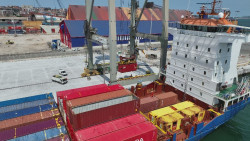 Las exportaciones c&aacute;ntabras crecen un 4,4% en el primer trimestre y las importaciones caen un 27,7%