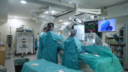 Las listas de espera en Madrid caen casi un 4% en el último mes y bajan la demora excepto para prueba diagnósticas