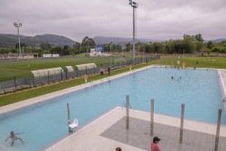 Las piscinas de verano y el Parque del Agua de Torrelavega abren este viernes
