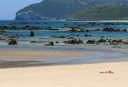 Las playas de Noja de Trengand&iacute;an y Ris tendr&aacute;n `Bandera Azul` pero carecen de  "protocolo para su uso"