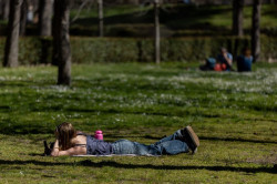 Las temperaturas suben este lunes en la Pen&iacute;nsula y Baleares mientras que en Catalu&ntilde;a se esperan lluvias fuertes