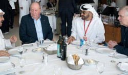 Lo del Rey emérito Juan Carlos I es un entretenimiento para el populacho. Por Carlos Magdalena