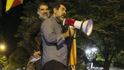 "Lo volveremos a hacer"(Cuixart y Aragonés).   Carlos Magdalena