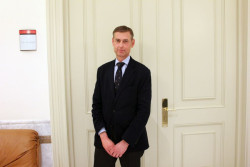 L&oacute;pez del Moral tiene "esperanza" en que PSOE y PP lleguen a acuerdo para renovar el CGPJ antes de diciembre