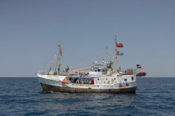 Los activistas del `Handala` se reúnen con un equipo legal en el puerto israelí de Ashdod