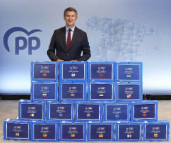Los afiliados del PP podrán votar este lunes a Feijóo como presidente del partido en asambleas en toda España