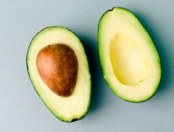Los aguacates modifican la distribuci&oacute;n de la grasa abdominal en las mujeres, seg&uacute;n un estudio controlado
