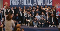 Los campeones de Europa de f&uacute;tbol sala, homenajeados en Madrid: "No tenemos techo"
