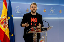 Los comunistas socios de S&aacute;nchez reclaman un impuesto a grandes supermercados