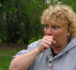 Los ensayos muestran que un nuevo medicamento puede aliviar los s&iacute;ntomas de la tos cr&oacute;nica