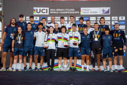 Los españoles Alejandro Montalvo y Alba Riera revalidan en Riad sus títulos de campeones del mundo de trial