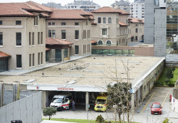 Los hospitales c&aacute;ntabros est&aacute;n llenos, dice el consejero Pascual 