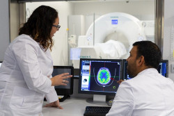 Los investigadores muestran c&oacute;mo apuntar a una prote&iacute;na que cambia de forma en la enfermedad de Alzheimer