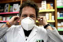  Los m&eacute;dicos insisten en que las mascarillas FFP2 no son recomendables en poblaci&oacute;n general