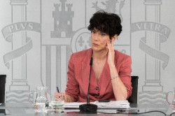 Los migrantes presentan 60.656 solicitudes de regularizaci&oacute;n en los primeros d&iacute;as, menos del 10% de forma presencial